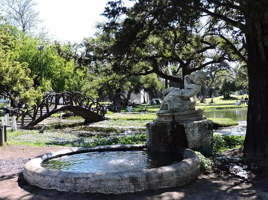 Caminos, puentes y fuentes del Parque Saavedra